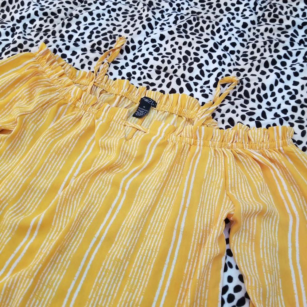 Off the Shoulder Mid Sleeve Top